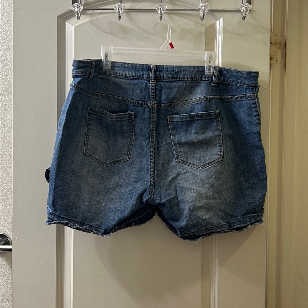 Lane Bryant Blue Denim Cargo Shorts - Picture 3 of 3